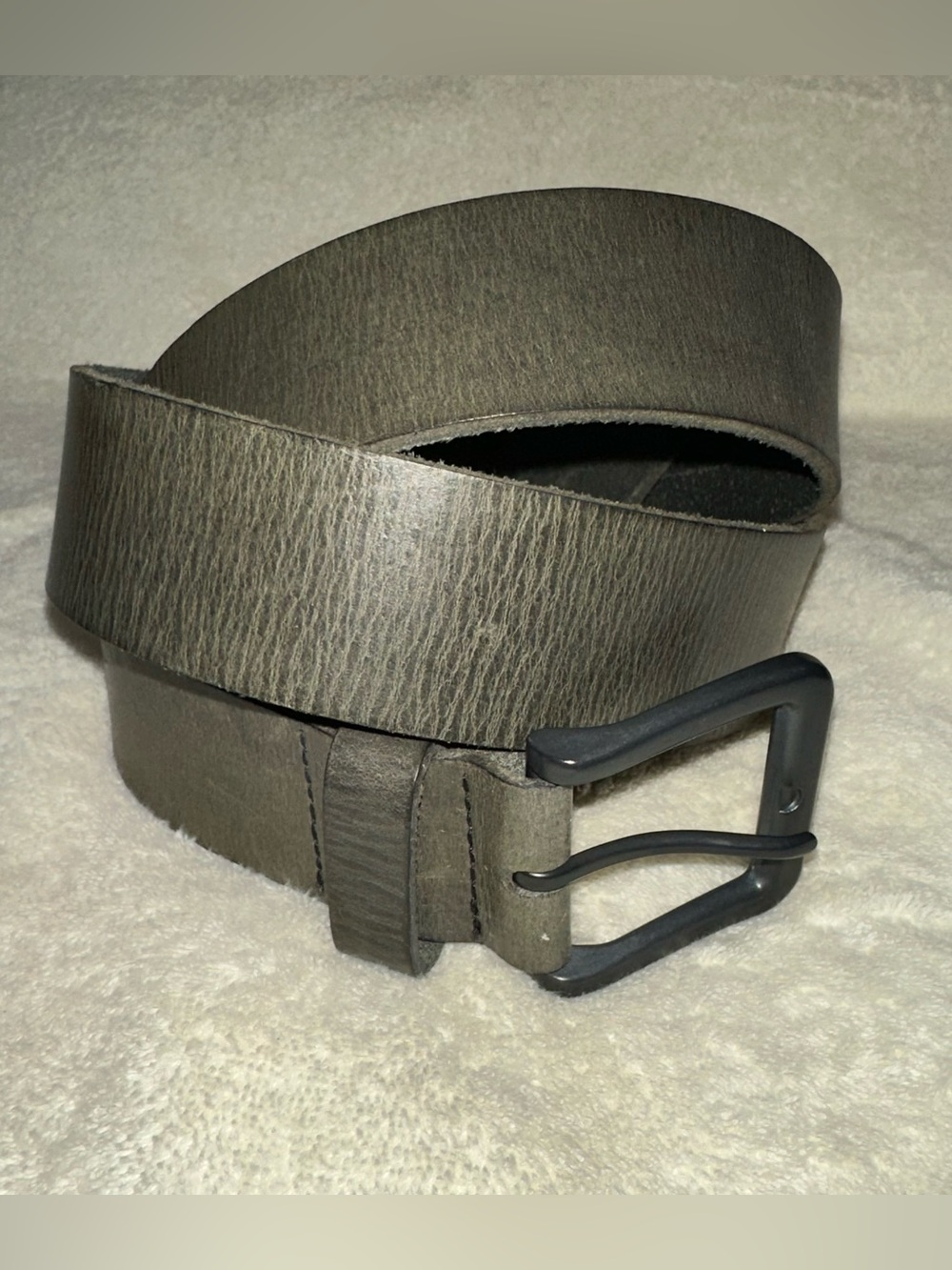 Levi's Dark Gray Green Full Grain Leather Belt 42 Mens Matte Black Buckle